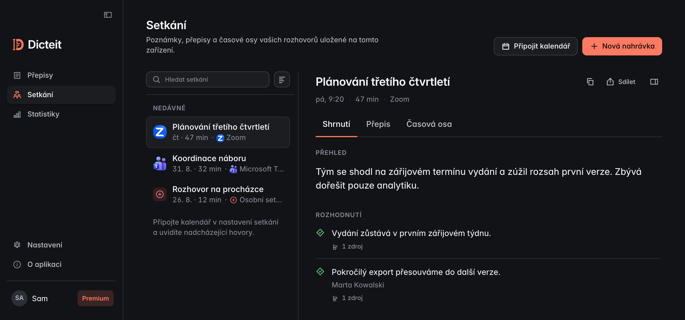 Přehled schůzek v Dicteit se seznamem nahrávek a shrnutím rozhodnutí a úkolů.